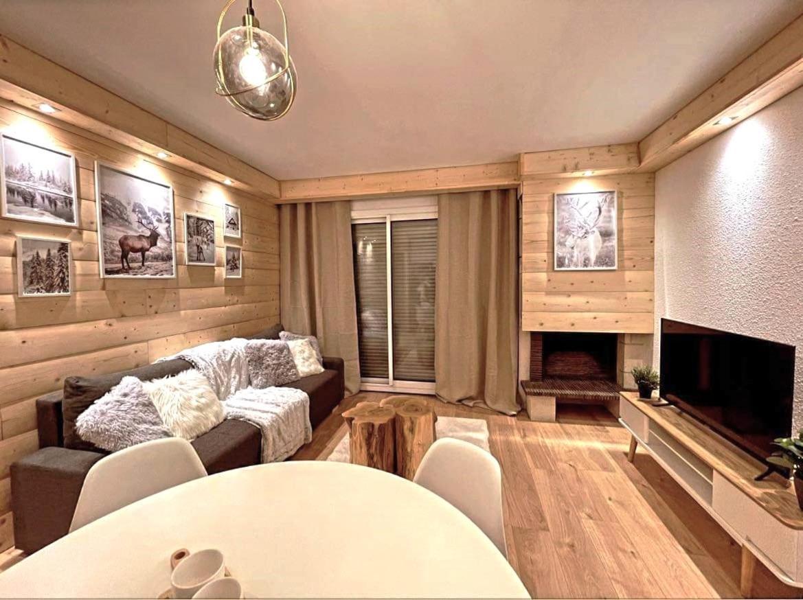 Lechalet N22 Au Pied Des Pistes แซ็งต์-ลารีย์-ซูว์ลอง ภายนอก รูปภาพ